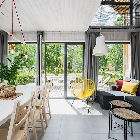 Pole W Stodole Willa *