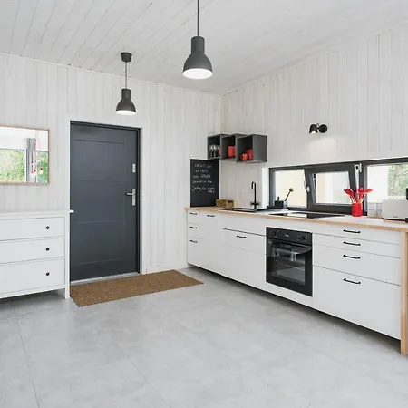 Willa Pole W Stodole *