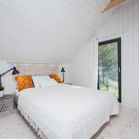 Willa Pole W Stodole