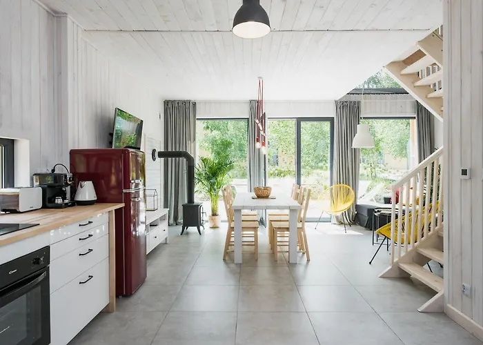 Pole W Stodole Villa *